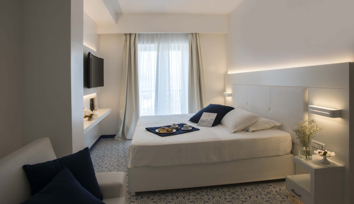 Lloyd’s Baia Hotel _room_Architetto Raffaele Carrella